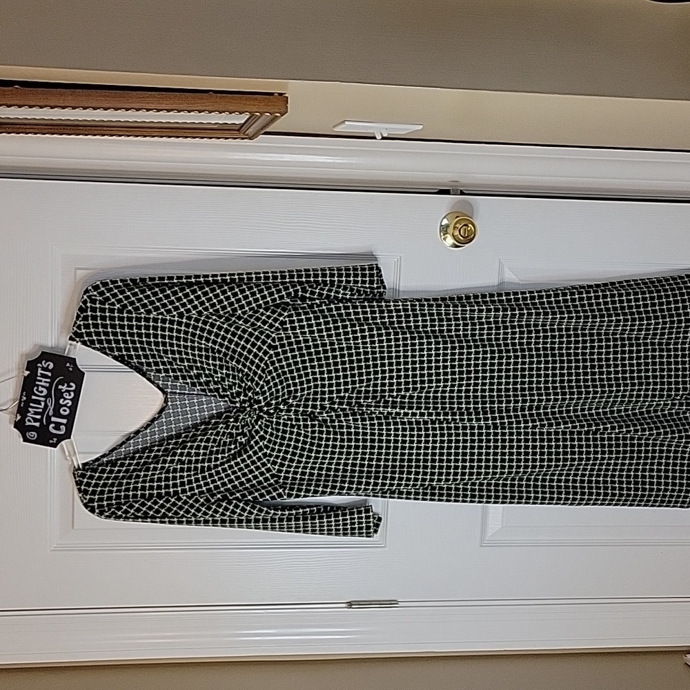 Tiana B Large Dress Black Green Ivory Gathered V-Neck